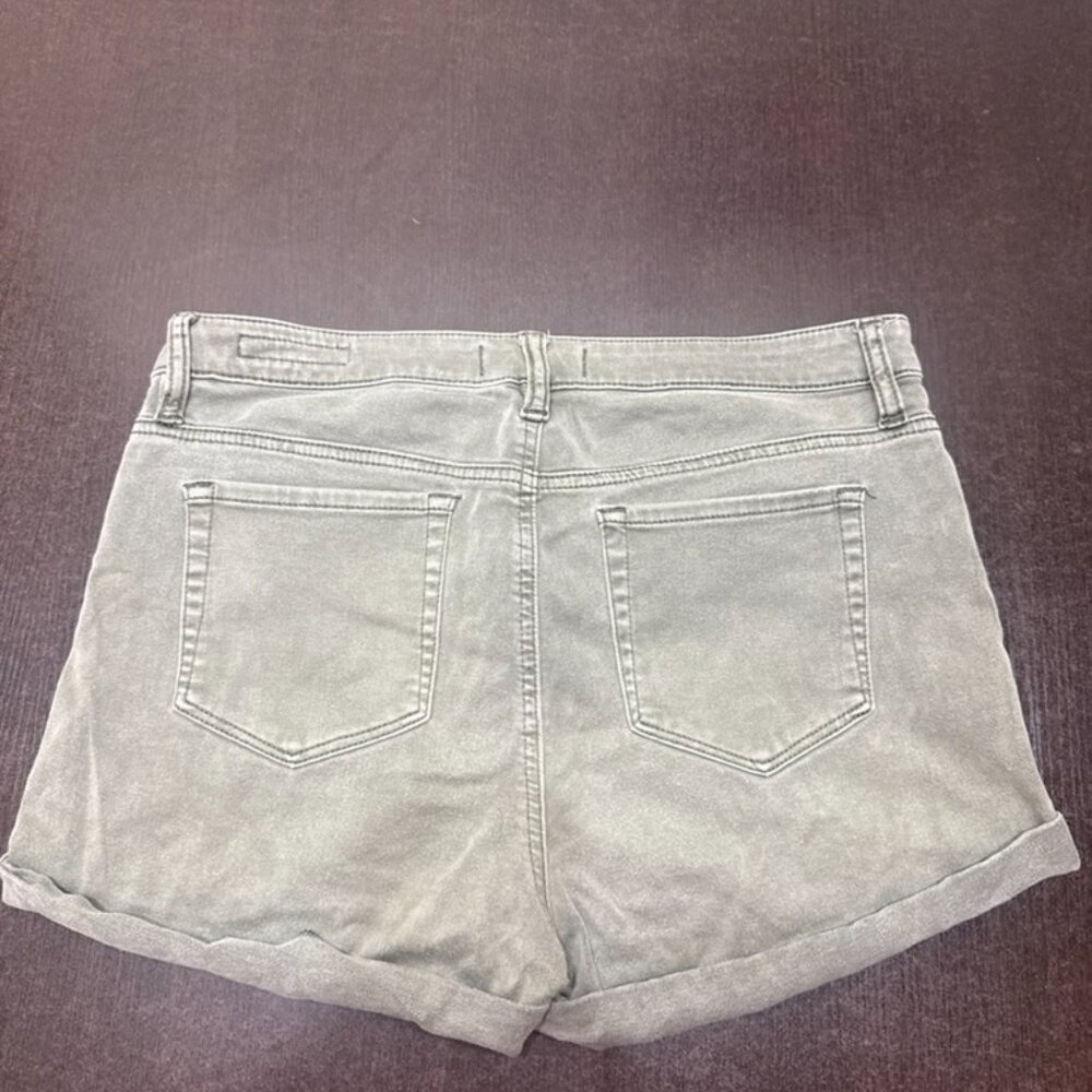 PacSun Army Green Super Stretch Shortie Shorts | Size 30 - Picture 4 of 5